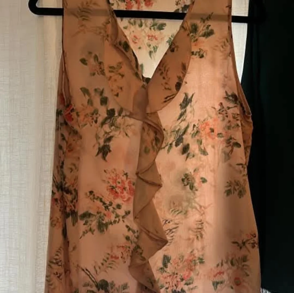 Blouse - Picture 2 of 2